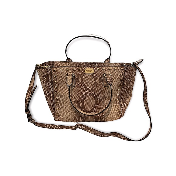 Michael Kors Handbags - NWOT Micheal Kors Saffiano Stud Large Tote